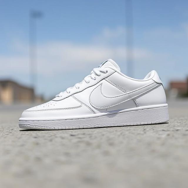 Nike Court Legacy